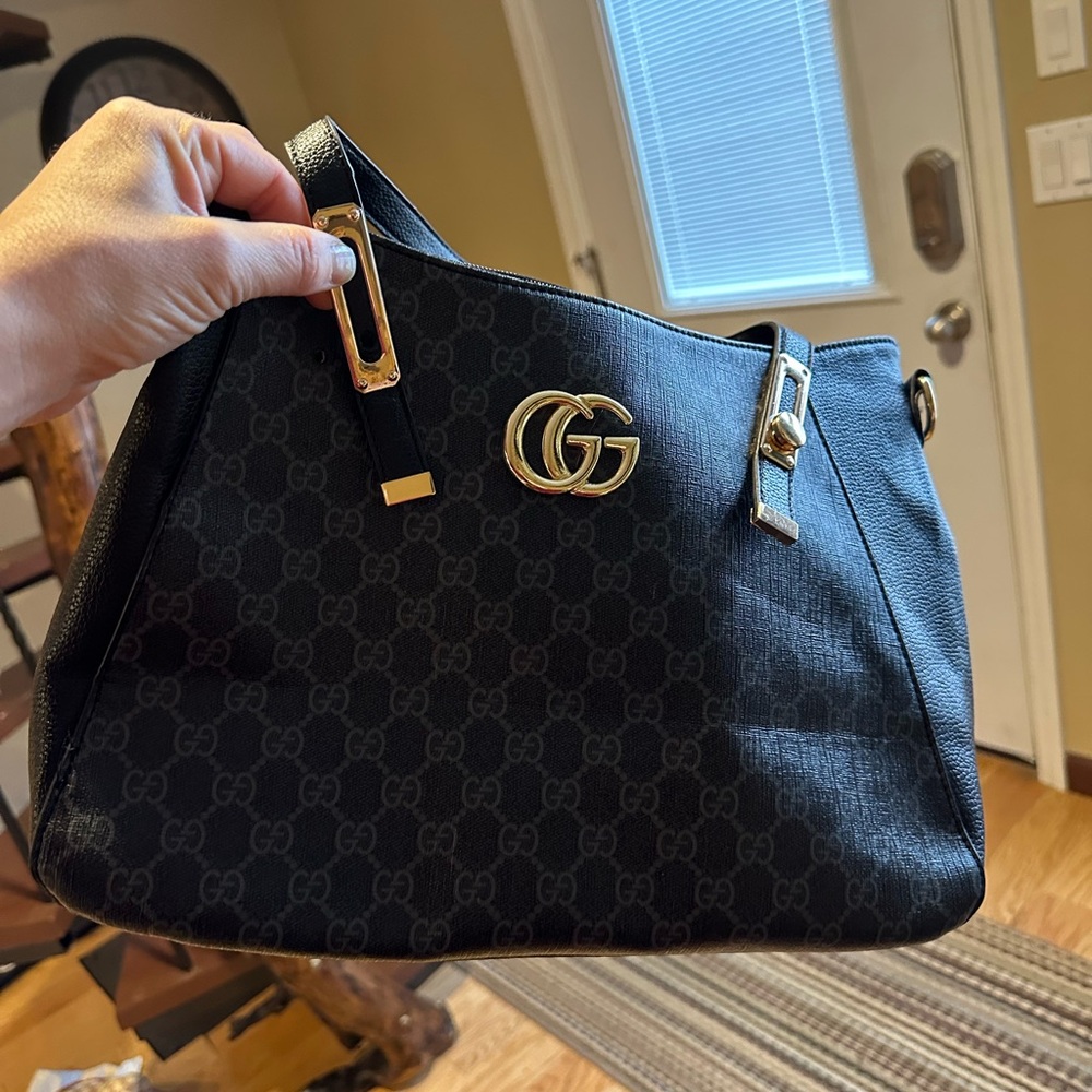 Women's Bag needing restoration.